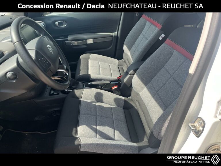 VOWPC161_VO021028_12930