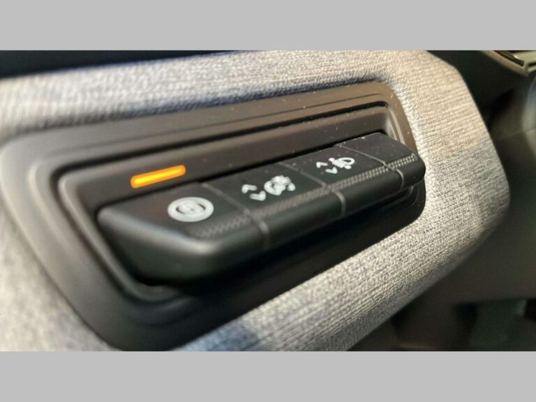 VOWPC162_VO025236_15995